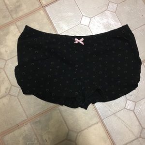 (201) Xhilaration Black Circle Sleep Short